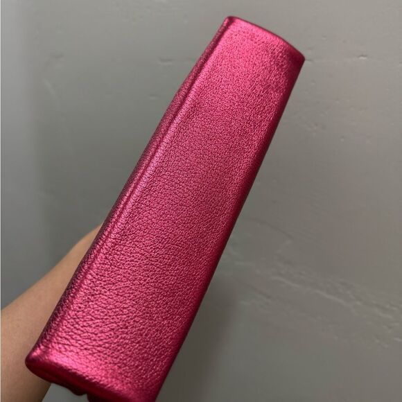 Metallic Magenta Handmade Cowhide leather Unique Frame & Skull Kisslock Purse